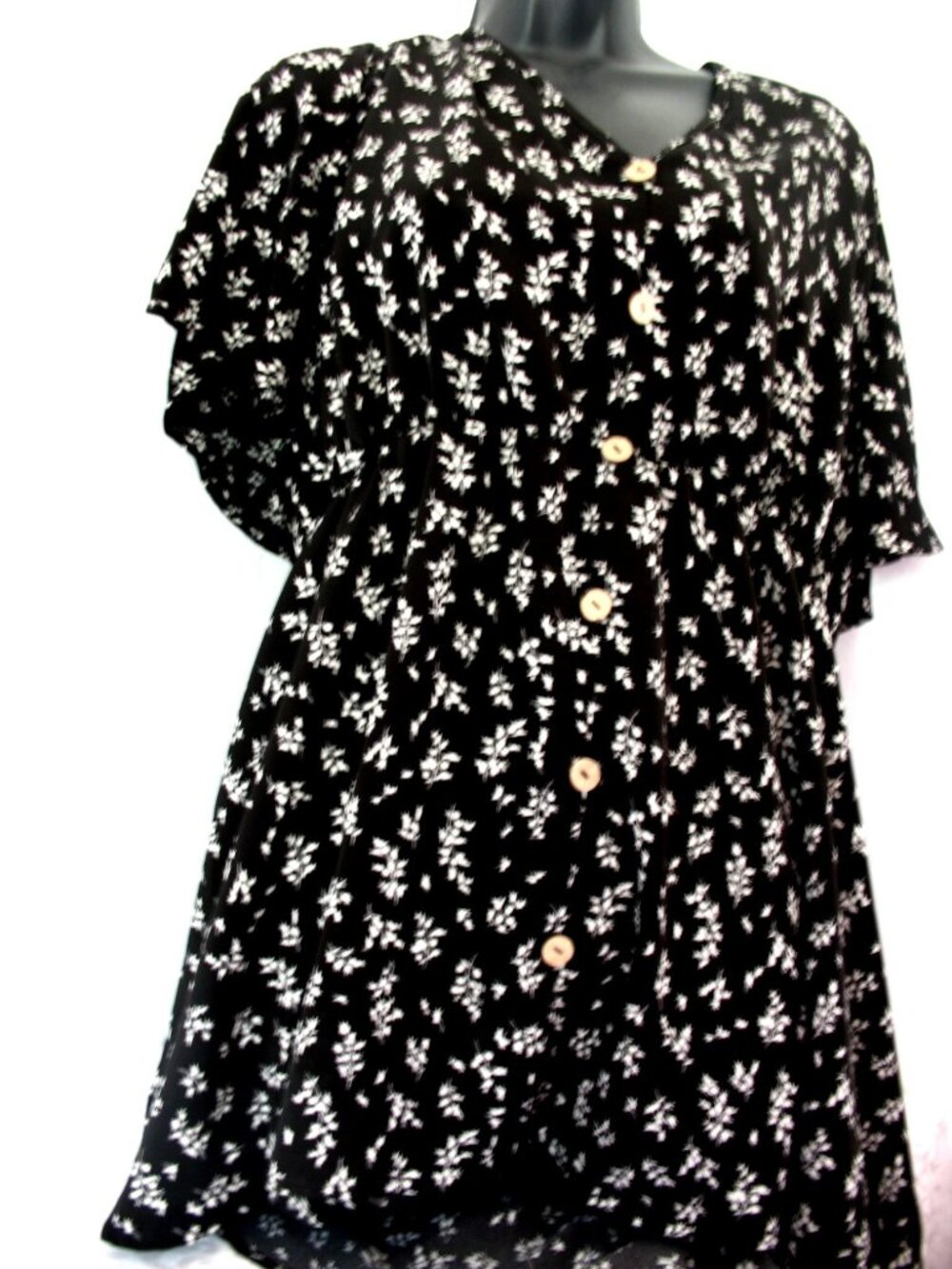 Emery Rose  Black White Tiny Floral Babydoll Top - Size 4X
